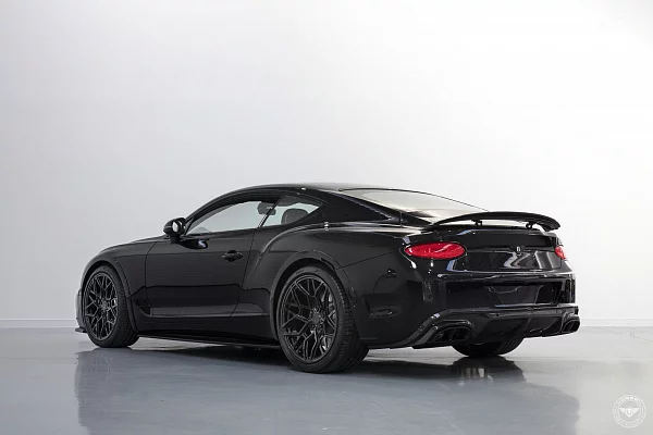 Фото дисков Vossen UV-1 Черный глянец на Bentley Continental GT III