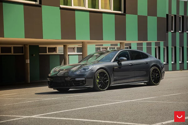 Фото дисков Vossen HF-2 Черный глянец на Porsche Panamera II