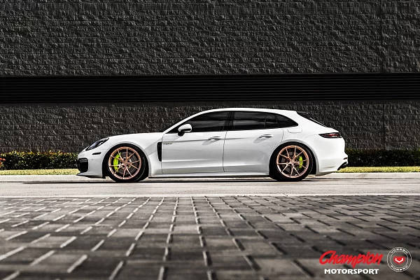 Фото дисков Vossen RS74 Глянцевая медь на Porsche Panamera II