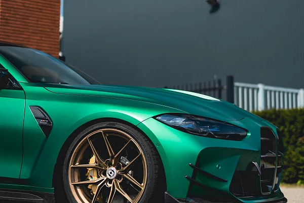 Фото дисков HRE FF21 Глянцевое темное золото на BMW 3/M3 (G2x/G80)