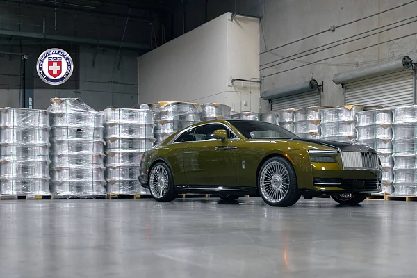 Фото дисков HRE L109M Полированный лак на Rolls-Royce Spectre