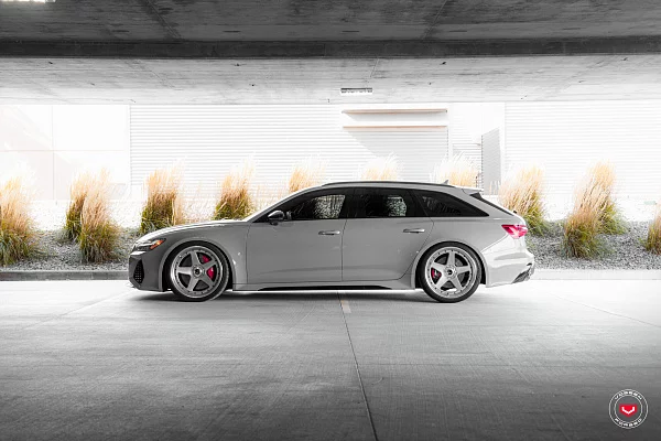 Фото дисков Vossen GEN-01 (3-Piece) Сатиновый лак на Audi A/RS 6 (C8)