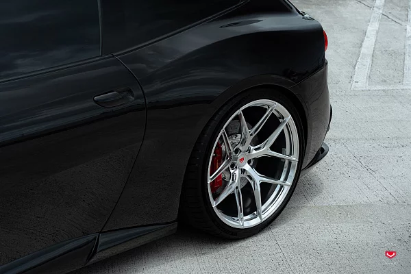 Фото дисков Vossen S21-01 Полированный лак на Ferrari GTC4Lusso