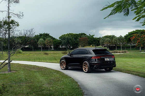 Фото дисков Vossen EVO-4 Глянцевая темная медь на Audi Q8