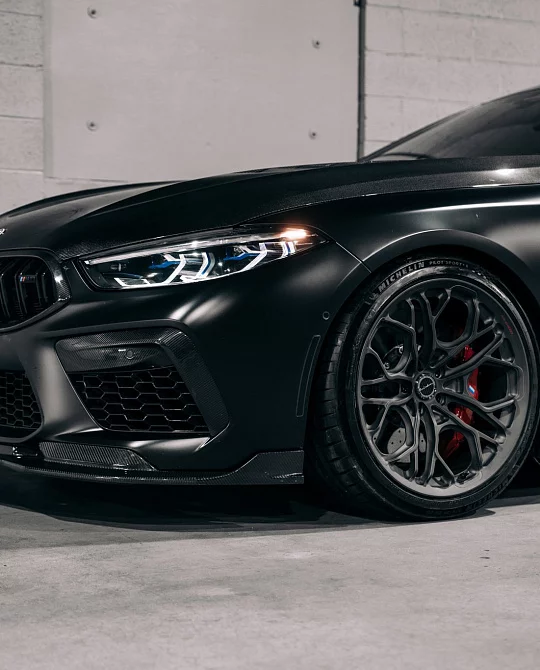 Фото дисков PF14 R / RS Сатиновый темный лак на BMW 8/M8