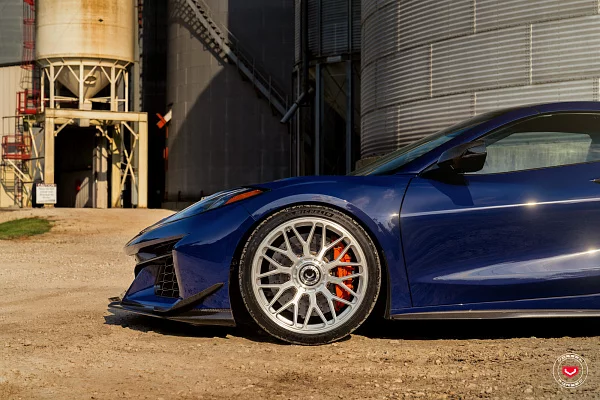 Фото дисков Vossen GEN-03 Глянцевый лак на Chevrolet Corvette C8