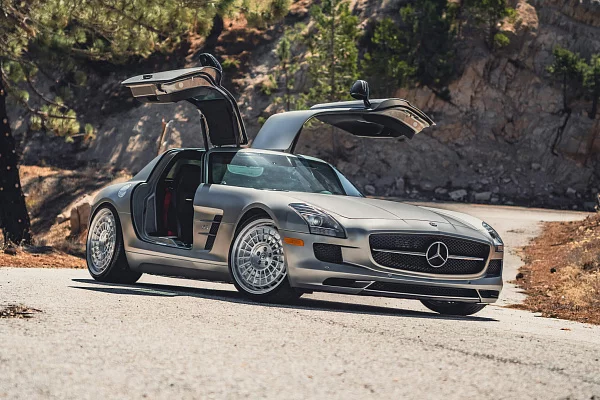 Фото дисков HRE 515 GTM Глянцевый лак на Mercedes-Benz SLS AMG