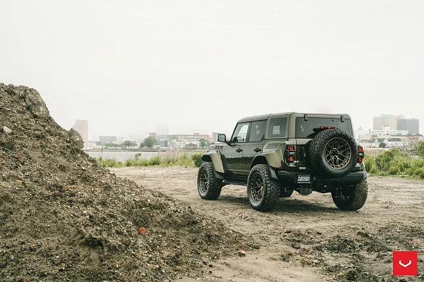 Фото дисков Vossen HFX-1 (6-Lug) Сатиновое темное золото на Ford Bronco