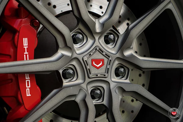 Фото дисков Vossen ML-X2 Сатиновый темный лак на Porsche Cayman II