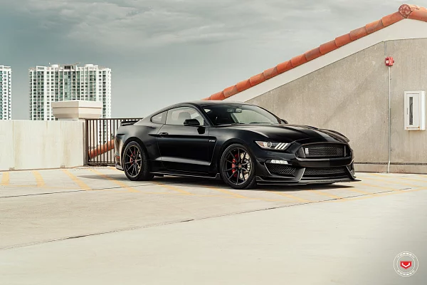 Фото дисков Vossen M-X2 Черный сатин на Ford Mustang VI