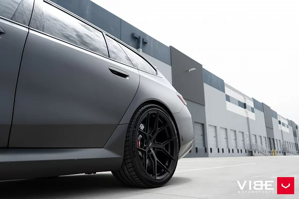Фото дисков Vossen HF-5 Черный глянец на BMW 5/M5 (G60/G90)