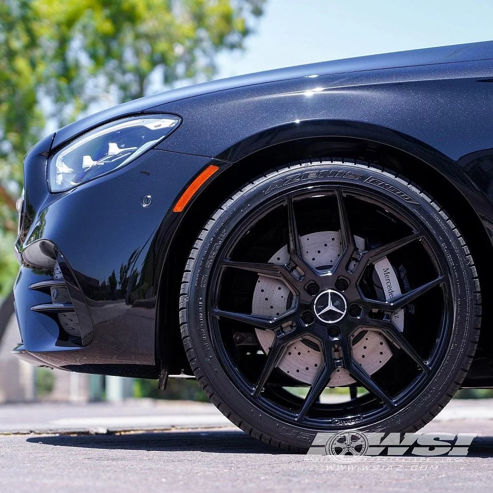 Giovanna Haleb / Mercedes-Benz E-Class (W213, S213, C238)