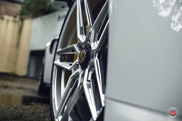 Фото дисков Vossen EVO-1R Глянцевый лак на Porsche 911 VIII