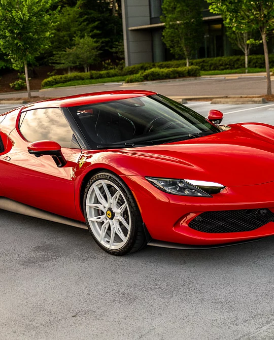 Фото дисков NF11 Белый глянец на Ferrari 296
