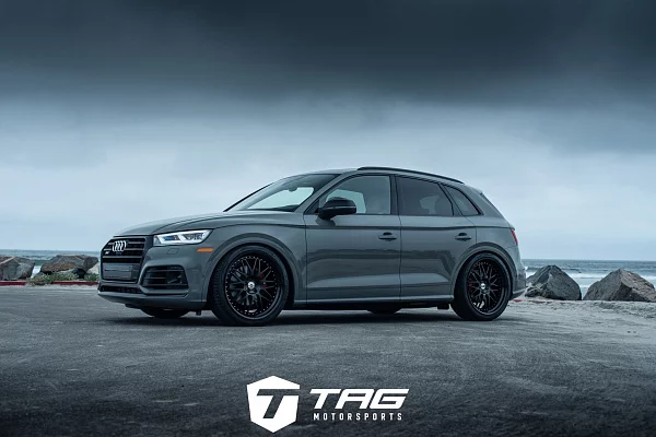 Фото дисков HRE 540C Черный сатин на Audi Q5 (FY)