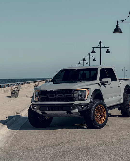 Фото дисков LCX-03 Сатиновая медь на GMC Sierra IV