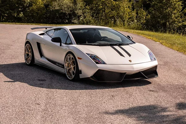 Фото дисков HRE S101 Глянцевое золото на Lamborghini Gallardo