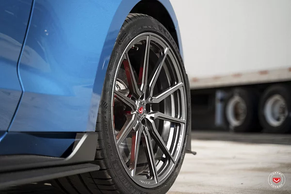 Фото дисков Vossen M-X2 Сатиновый графит на Ford Mustang VI