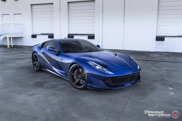 Фото дисков Vossen M-X5 Черный сатин на Ferrari 812