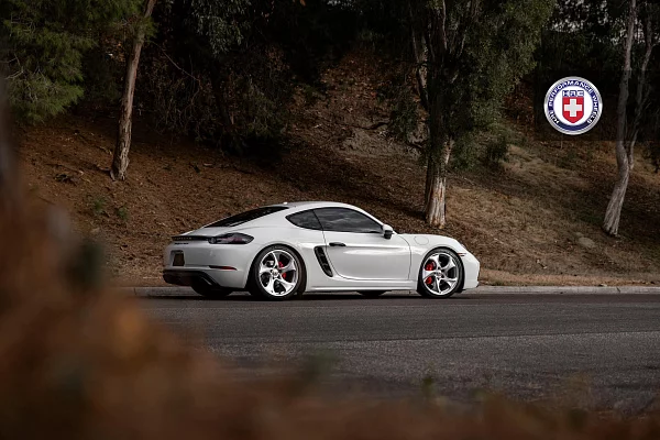 Фото дисков HRE 522M Глянцевый лак на Porsche Cayman III