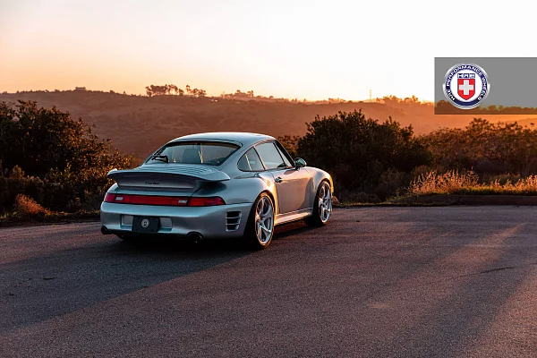Фото дисков HRE 522M Серебро на Porsche 911 IV