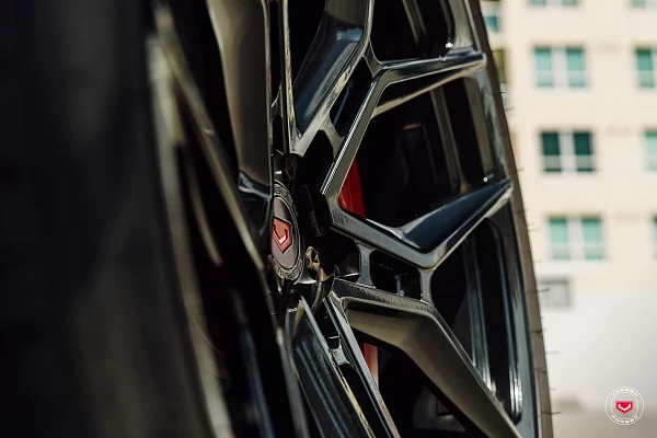 Фото дисков Vossen EVO-4 Черный глянец на BMW X5/X5 M (G05/F95)