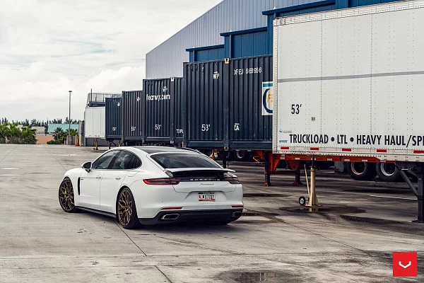 Фото дисков Vossen HF-2 Сатиновая бронза на Porsche Panamera II
