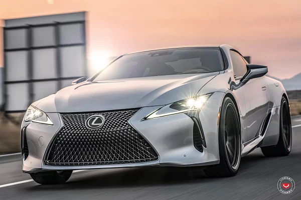 Фото дисков Vossen M-X1 Черный глянец на Lexus LC 500