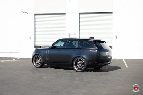 Фото дисков Vossen M-X2 Глянцевый тонированный лак на Range Rover V