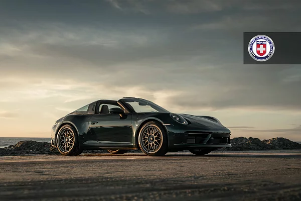Фото дисков HRE 300 GTS Сатиновая шампань на Porsche 911 VIII