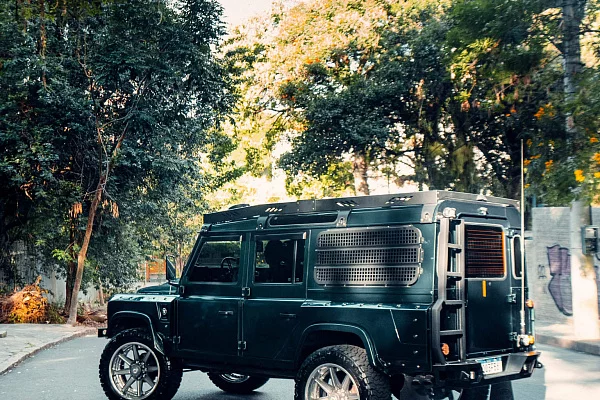 Фото дисков HRE HD188 Глянцевый тонированный лак на Land Rover Defender I