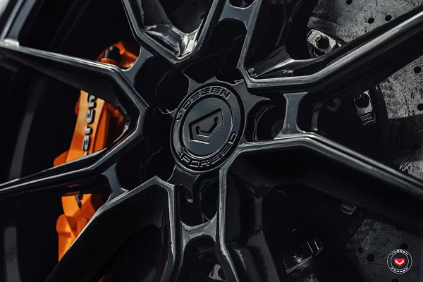 Фото дисков Vossen EVO-2 Черный глянец на McLaren 600