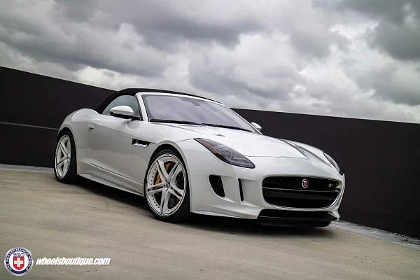 Фото дисков HRE S207 Белый глянец на Jaguar F-Type