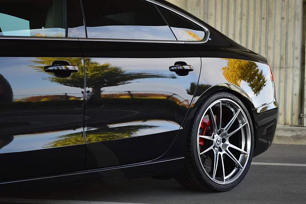 Фото дисков HRE FF04 Серебро на Audi A/S/RS 5 (F5)