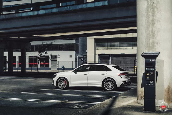 Фото дисков Vossen EVO-5 Глянцевый лак на Audi Q8