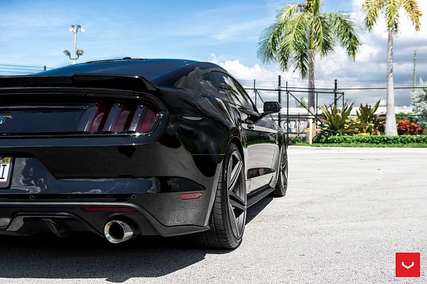 Фото дисков Vossen CV5 Сатиновый графит на Ford Mustang VI