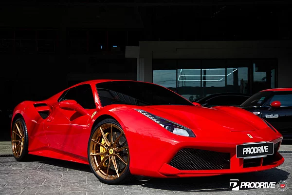 Фото дисков Vossen EVO-2R Глянцевое темное золото на Ferrari 488