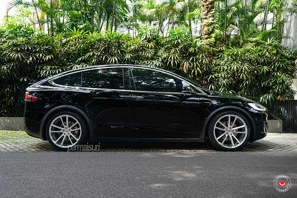 Фото дисков Vossen CG-203 Глянцевый лак на Tesla Model X