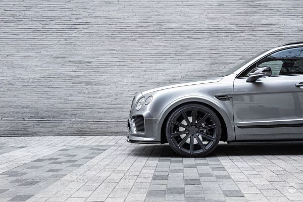 Фото дисков Vossen UV-2 Черный сатин на Bentley Bentayga