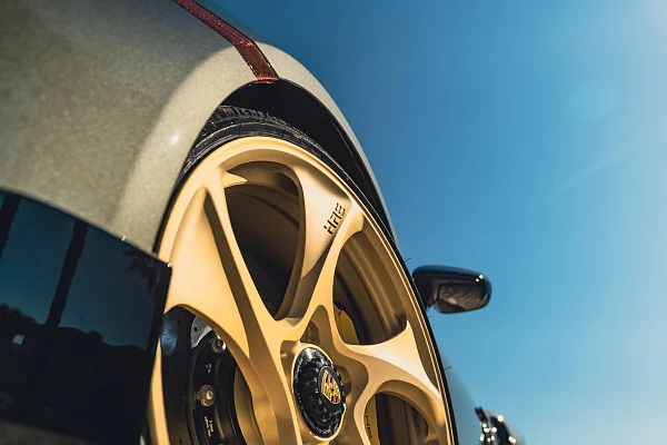 Фото дисков HRE 522M Сатиновое золото на Porsche 911 VIII