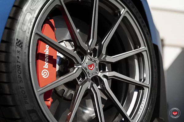 Фото дисков Vossen M-X2 Сатиновый графит на Ford Mustang VI