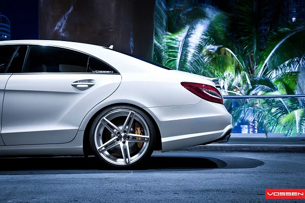 Фото дисков Vossen CV5 Серебро на Mercedes-Benz CLS (C218)