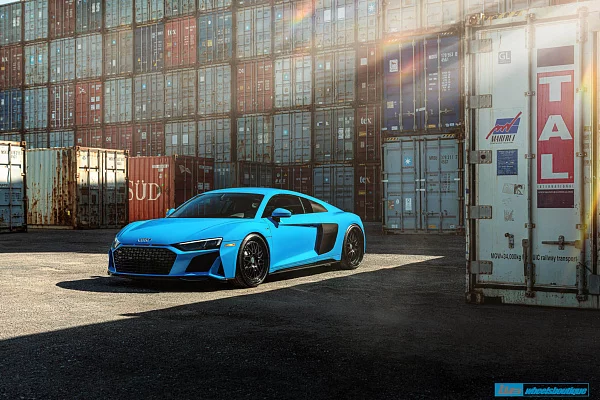 Фото дисков HRE 540C Черный глянец на Audi R8 (4S)