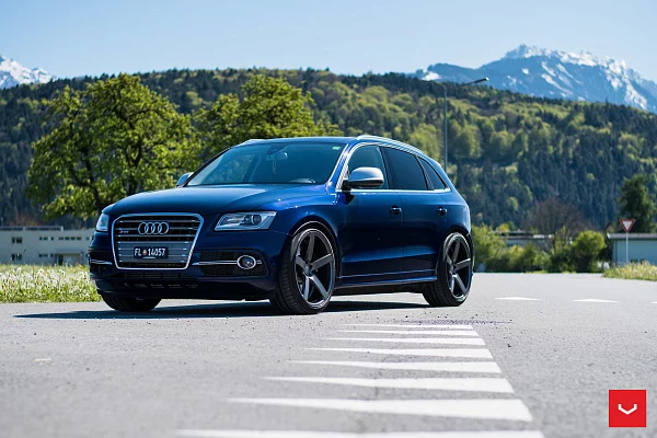 Фото дисков Vossen CV3 Глянцевый графит на Audi Q5 (8R)
