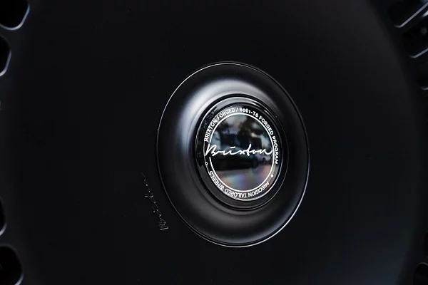 Фото дисков Brixton Forged LX16 Черный сатин на Cadillac Escalade V