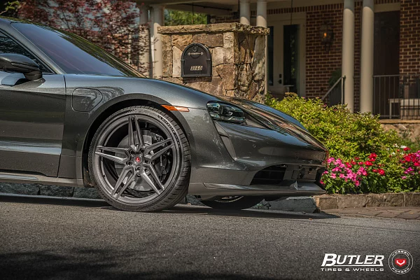 Фото дисков Vossen EVO-1 Глянцевый темный лак на Porsche Taycan I