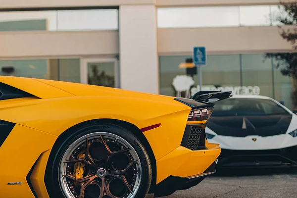 Фото дисков HRE S111SC Сатиновая темная медь на Lamborghini Aventador