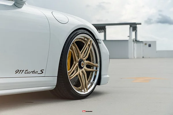 Фото дисков HRE S107SC Сатиновое золото на Porsche 911 VIII
