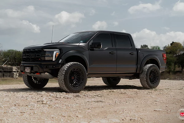 Фото дисков Vossen LCX-03 Черный глянец на GMC Sierra IV