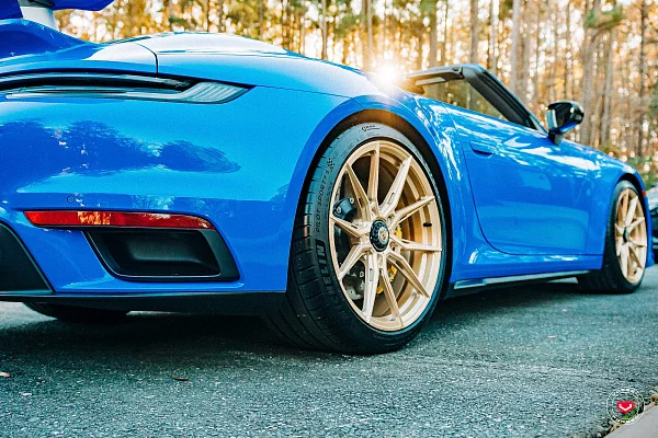 Фото дисков Vossen EVO-2R Глянцевая шампань на Porsche 911 VIII